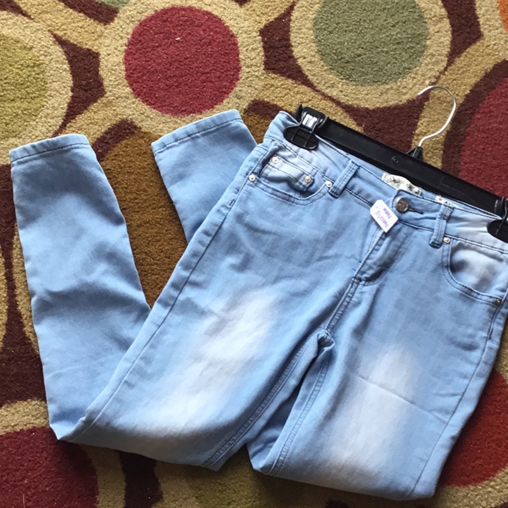 Girls sz 12 skinny straight leg light wash